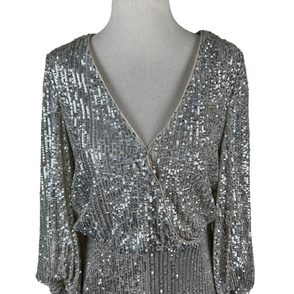 Eliza J Silver Sequined Dress - Picture 5 of 15